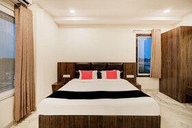 Hotel Krishnaraj by OYO Rooms