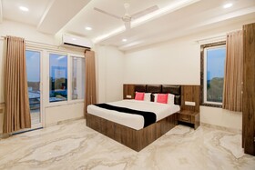 Hotel Krishnaraj by OYO Rooms