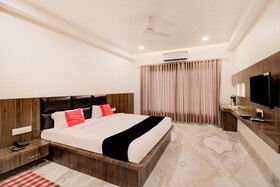 Hotel Krishnaraj by OYO Rooms