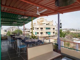 Hotel Manwar by OYO Rooms