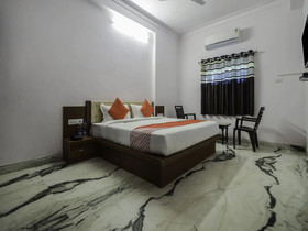Hotel Moonlight By OYO Rooms