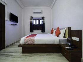 Hotel Moonlight By OYO Rooms