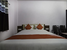 Hotel Moonlight By OYO Rooms