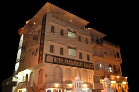 Hotel Pannadhay Palace