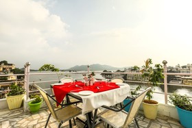 Hotel Pichola Haveli by FabHotels