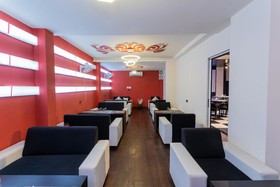 Hotel Sandal Inn