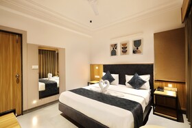 Hotel Sparkle Inn