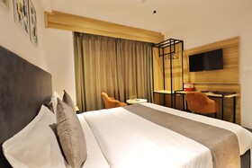 Hotel Sparkle Inn