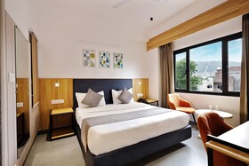 Hotel Sparkle Inn