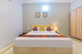 Hotel The Castle Homestay I By FabHotels