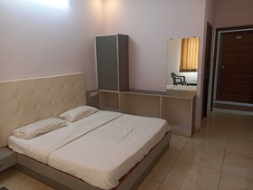 Hotel The Royal Palace
