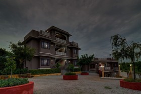 Mewar Mansion by Vista Rooms