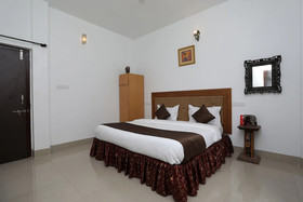 OYO 10206 Home Modern Stay Near Fateh Sagar