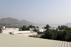 OYO 10206 Home Modern Stay Near Fateh Sagar