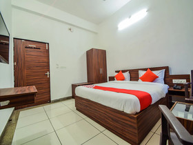 OYO 23381 Hotel Sagar Ratna