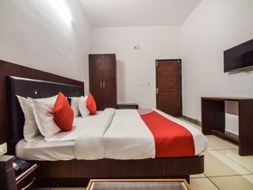 OYO 23381 Hotel Sagar Ratna