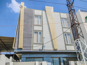 OYO 24327 Royale Sejour