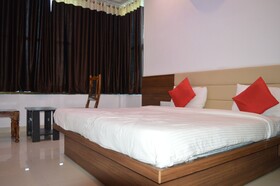 OYO Flagship 29841 Ranbanka Hotel