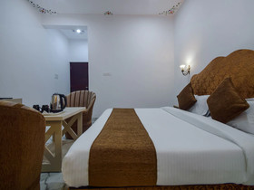 Shiv Villa By OYO Rooms