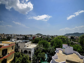 Shiv Villa By OYO Rooms