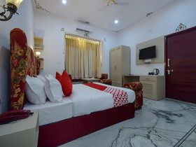 Shiv Villa By OYO Rooms