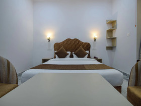 Shiv Villa By OYO Rooms