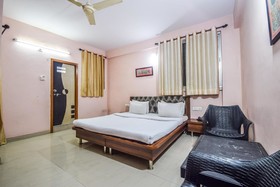 Shreenathji Inn by OYO Rooms
