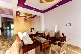 The Villain by OYO Rooms