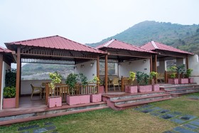 Vijaygarh Resort