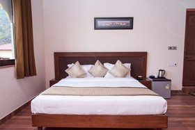 Vijaygarh Resort