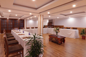 Denzong Shagrila Lords Inn Hotel & Spa