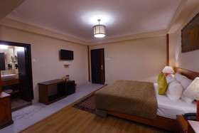 Denzong Shagrila Lords Inn Hotel & Spa