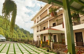 Glenz Resort