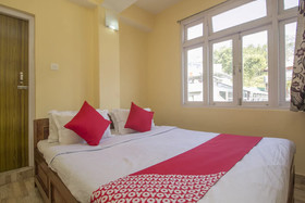 Hotel Chittiz by OYO Roooms