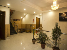 Collection O 14341 Hotel Highland Vista