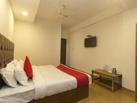 Collection O 14341 Hotel Highland Vista