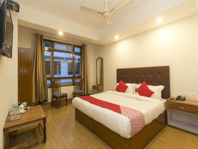 Collection O 14341 Hotel Highland Vista