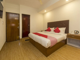 Collection O 14341 Hotel Highland Vista