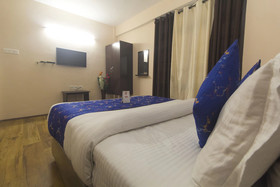 Hotel Shantiniketan By OYO Rooms