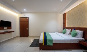 Hotels Meraki Grand By Treebo