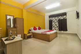 OYO 14425 Hotel Shade