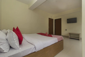 OYO 14425 Hotel Shade