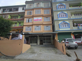 Rising Inn by OYO Rooms