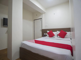 Rising Inn by OYO Rooms