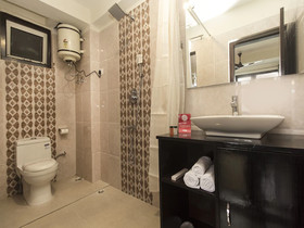 Silver Wood By OYO Rooms
