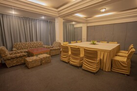 Treenz Kanta Chumbi Residency