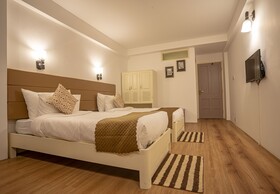 Treenz Kanta Chumbi Residency