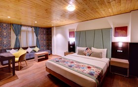 Udaan Woodberry Hotel & Spa
