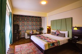 Udaan Woodberry Hotel & Spa