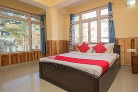 Rufina Apple Valley Inn by OYO